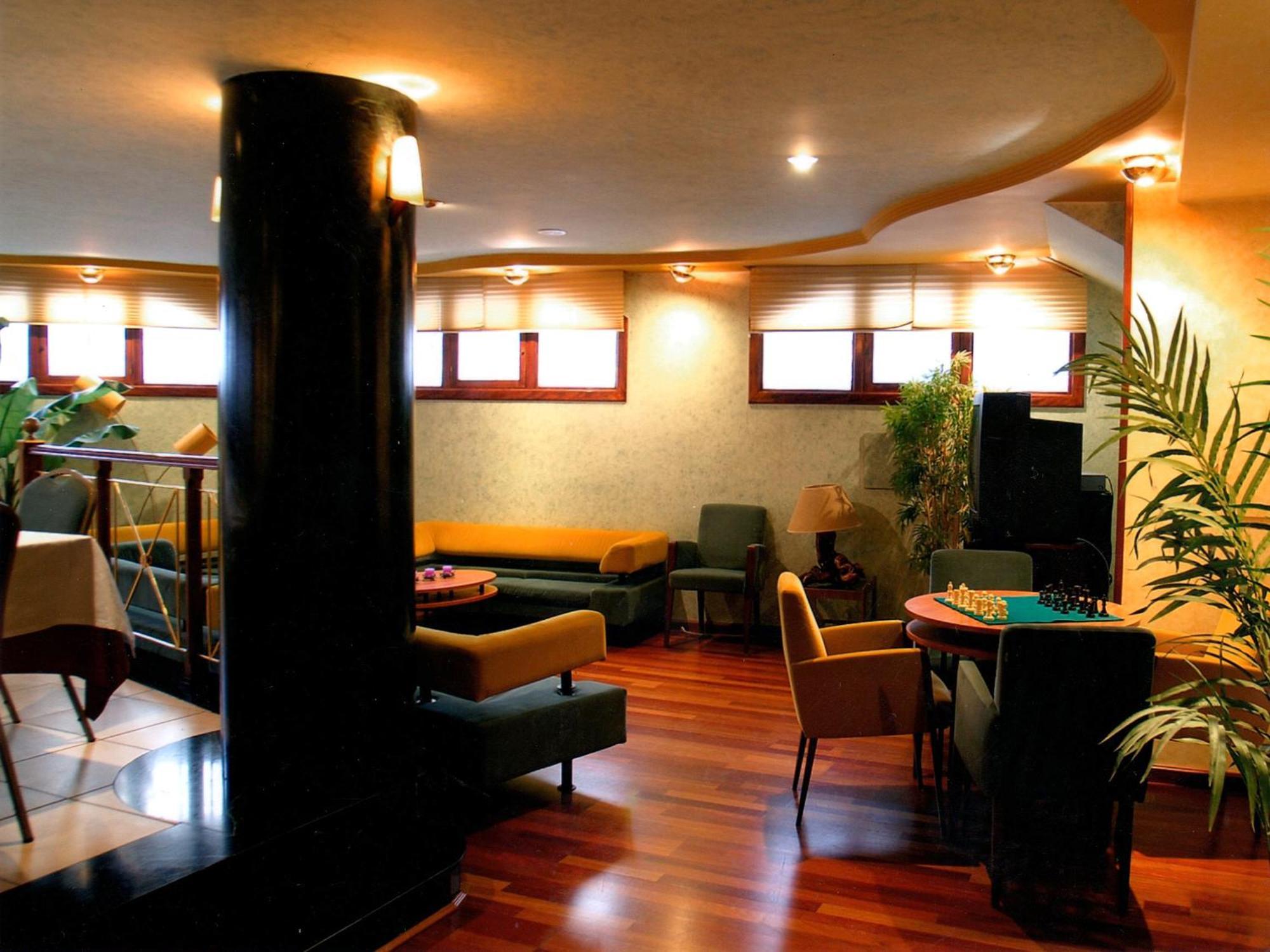 Hotel Mediterráneo Guardamar del Segura Buitenkant foto