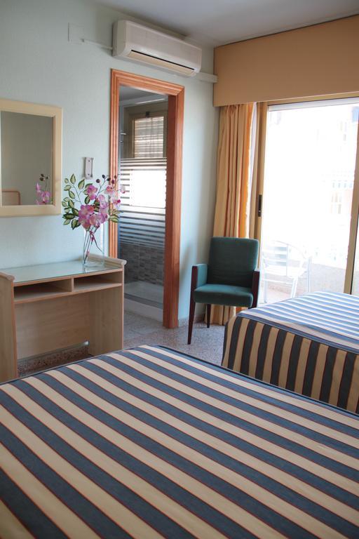 Hotel Mediterráneo Guardamar del Segura Buitenkant foto