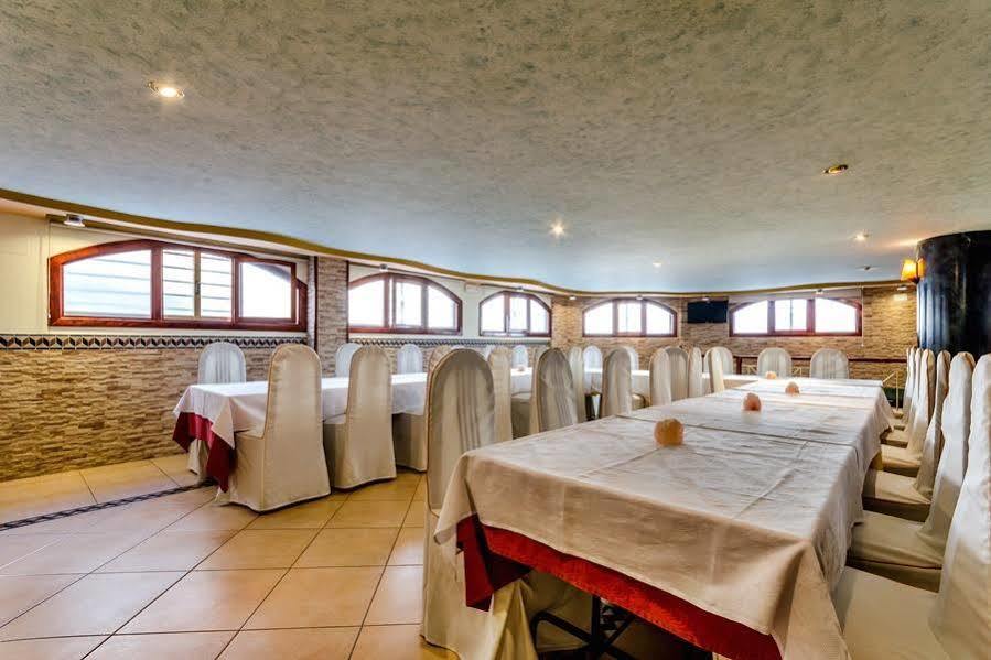 Hotel Mediterráneo Guardamar del Segura Buitenkant foto